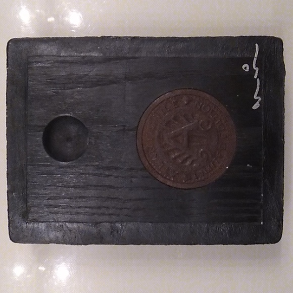 *Signed bisque Atlantis Tile, like Sid Dickens. *Rare & Retired wall art - Picture 6 of 11